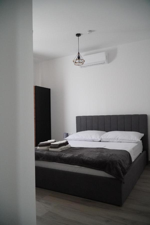 Fjaka Apartments & Rooms Šibenik Zimmer foto